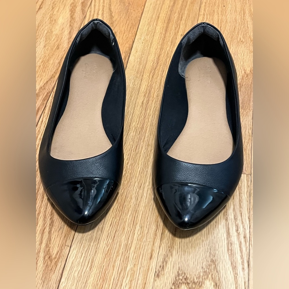 Chic Black Women's Flats
